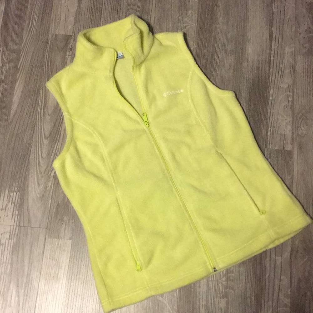 Ladies Columbia yellow fleece vest size Medium